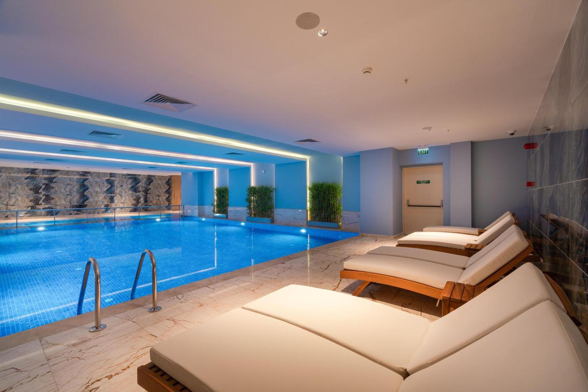 Concorde Tower Hotel & Casino Nikosia Bagian luar foto Indoor pool