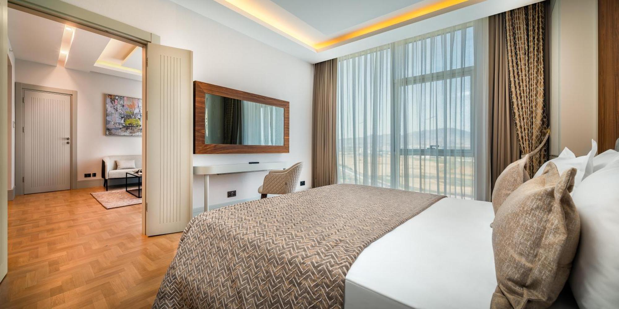 Concorde Tower Hotel & Casino Nikosia Bagian luar foto Suite