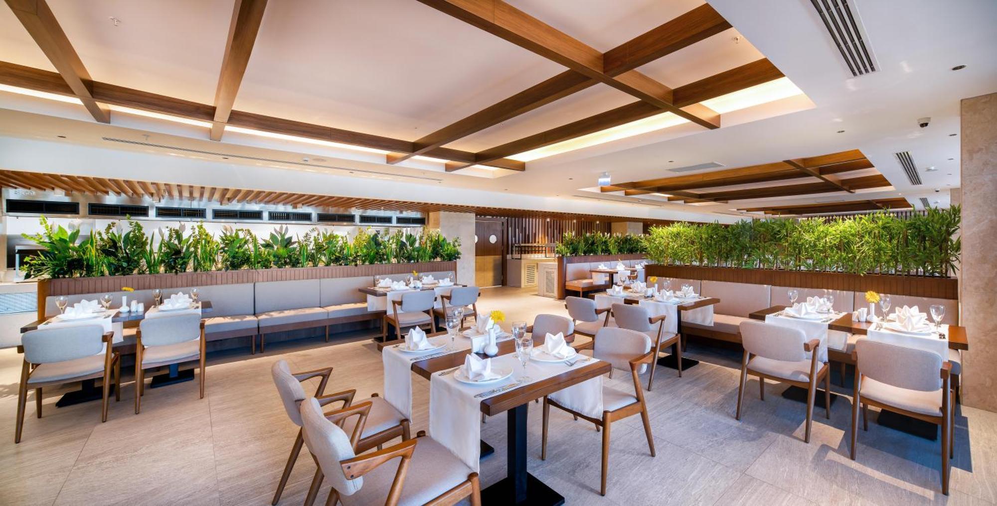 Concorde Tower Hotel & Casino Nikosia Bagian luar foto The interior of the restaurant