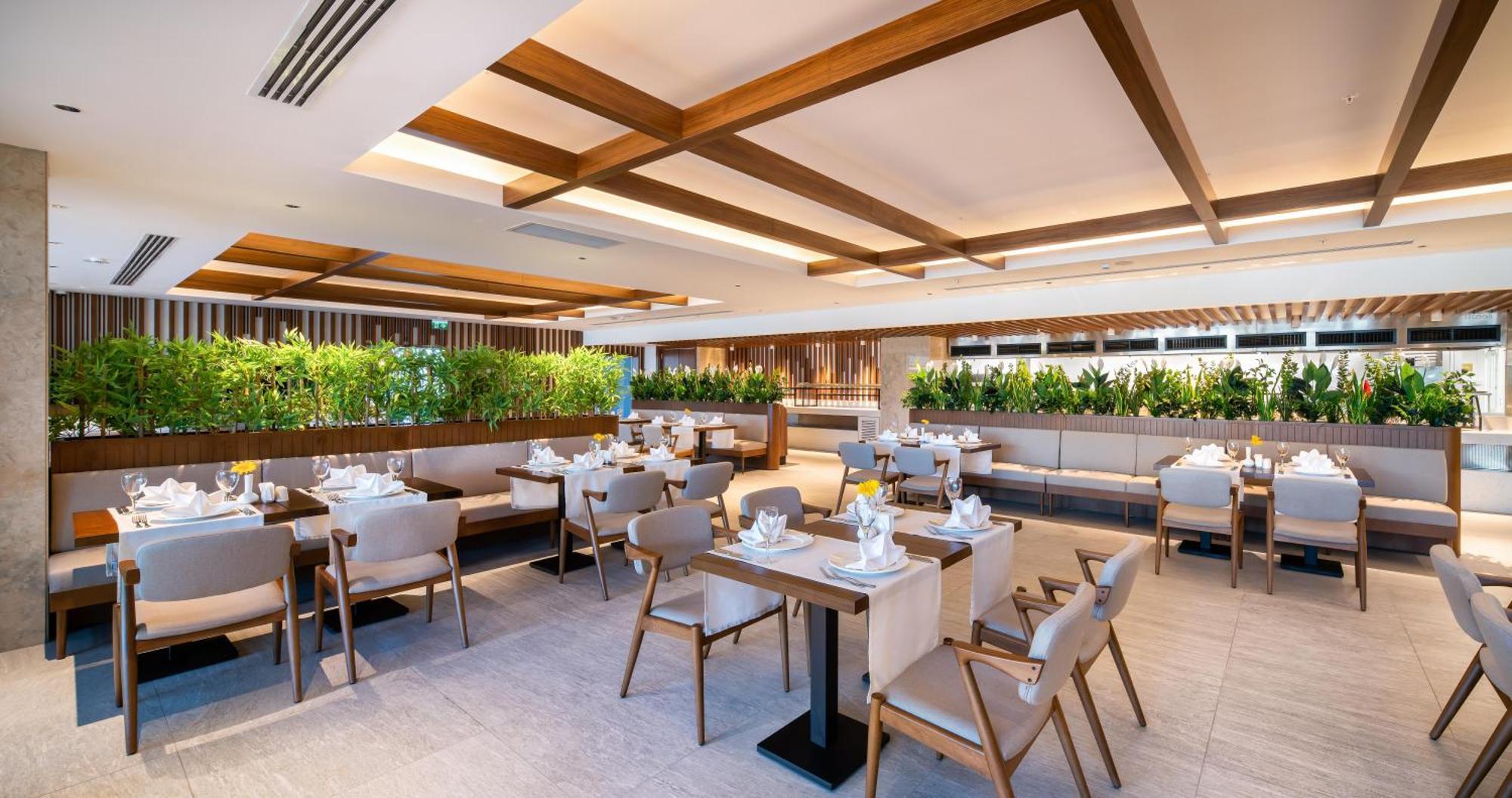 Concorde Tower Hotel & Casino Nikosia Bagian luar foto The interior of the restaurant